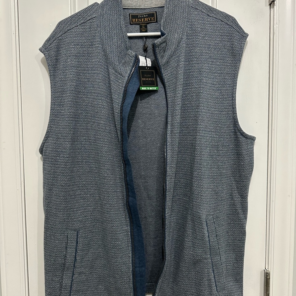 Jos. A. Bank Men's Gray Textured Vest